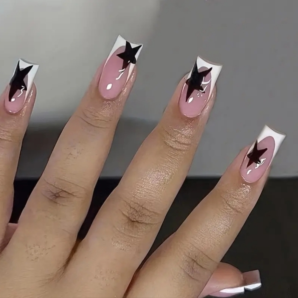 24 Pieces press on nails